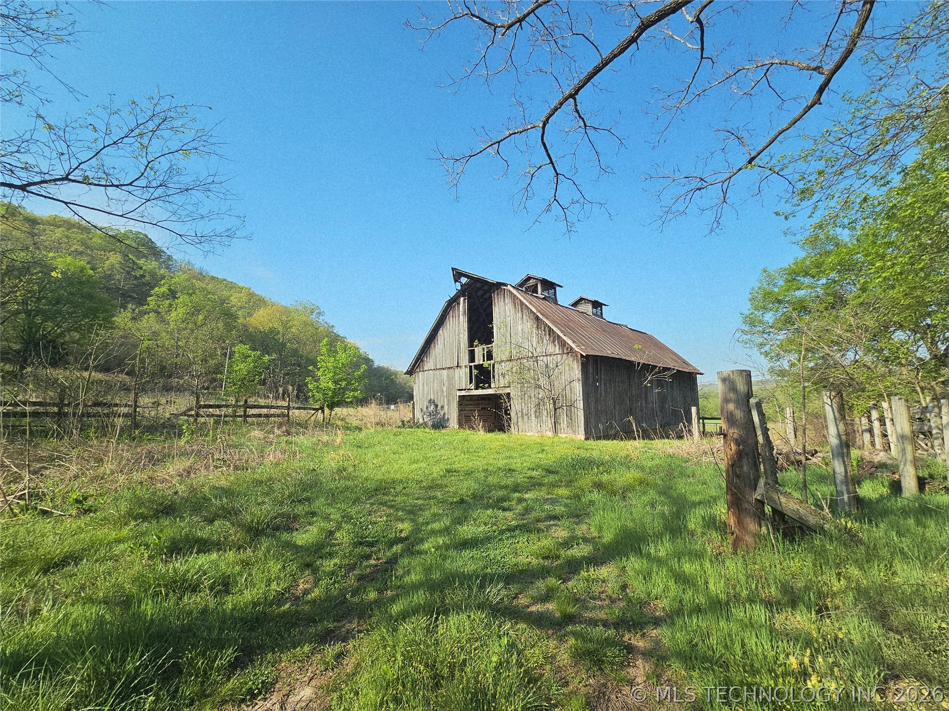 12231 N 569 Road Proctor OK 74457