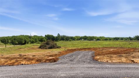 5201 W Lone Chimney Road Glencoe OK 74032