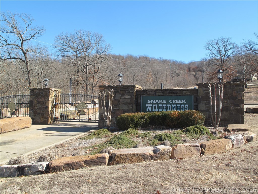 23 E Hillside Road Cookson OK 74427