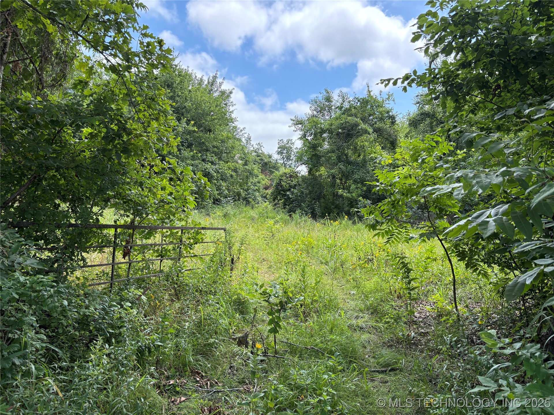 11185 E Gray Hill Milburn OK 73450