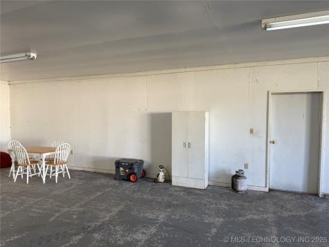 704 E 2nd Avenue Warner OK 74469