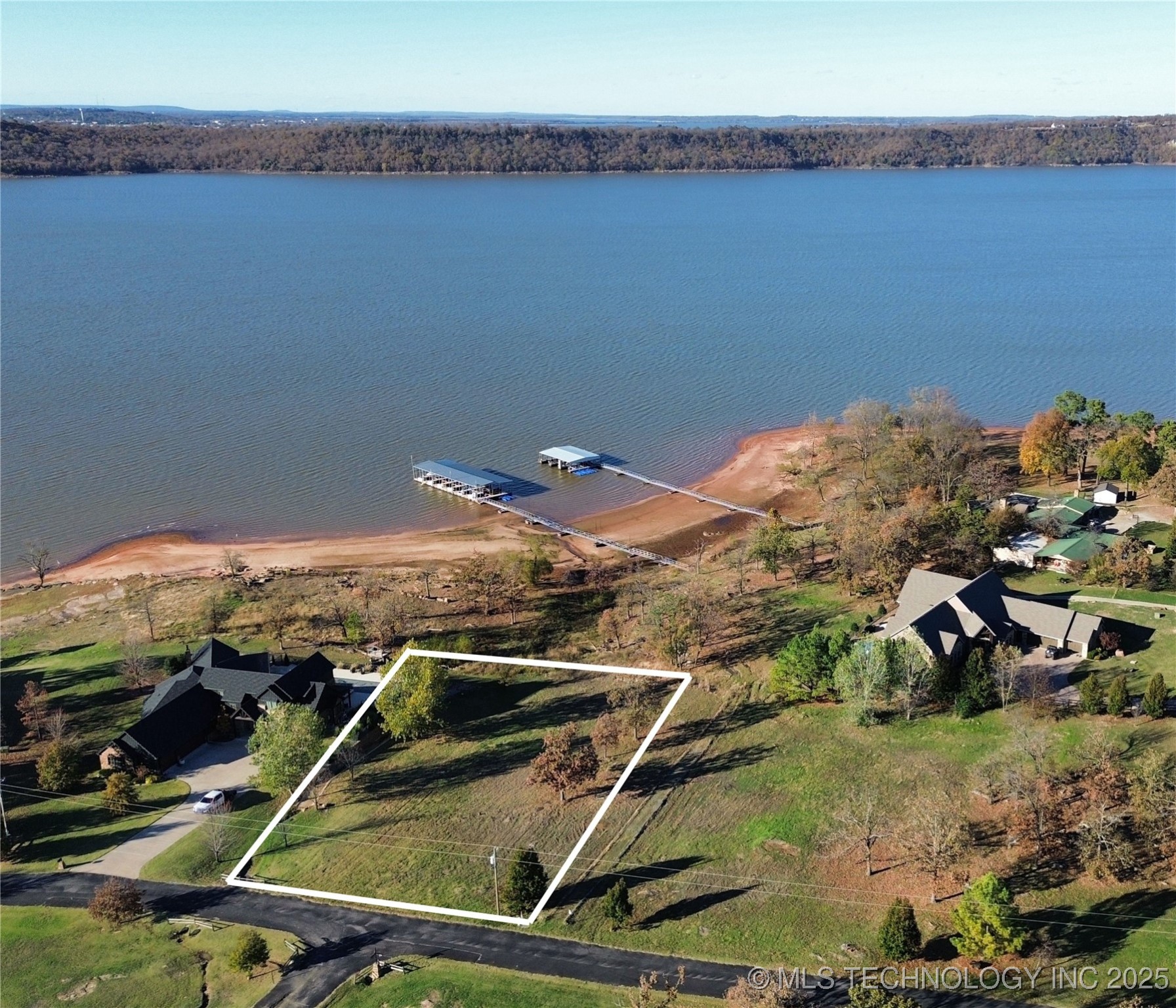 4 Channel Road Eufaula OK 74432