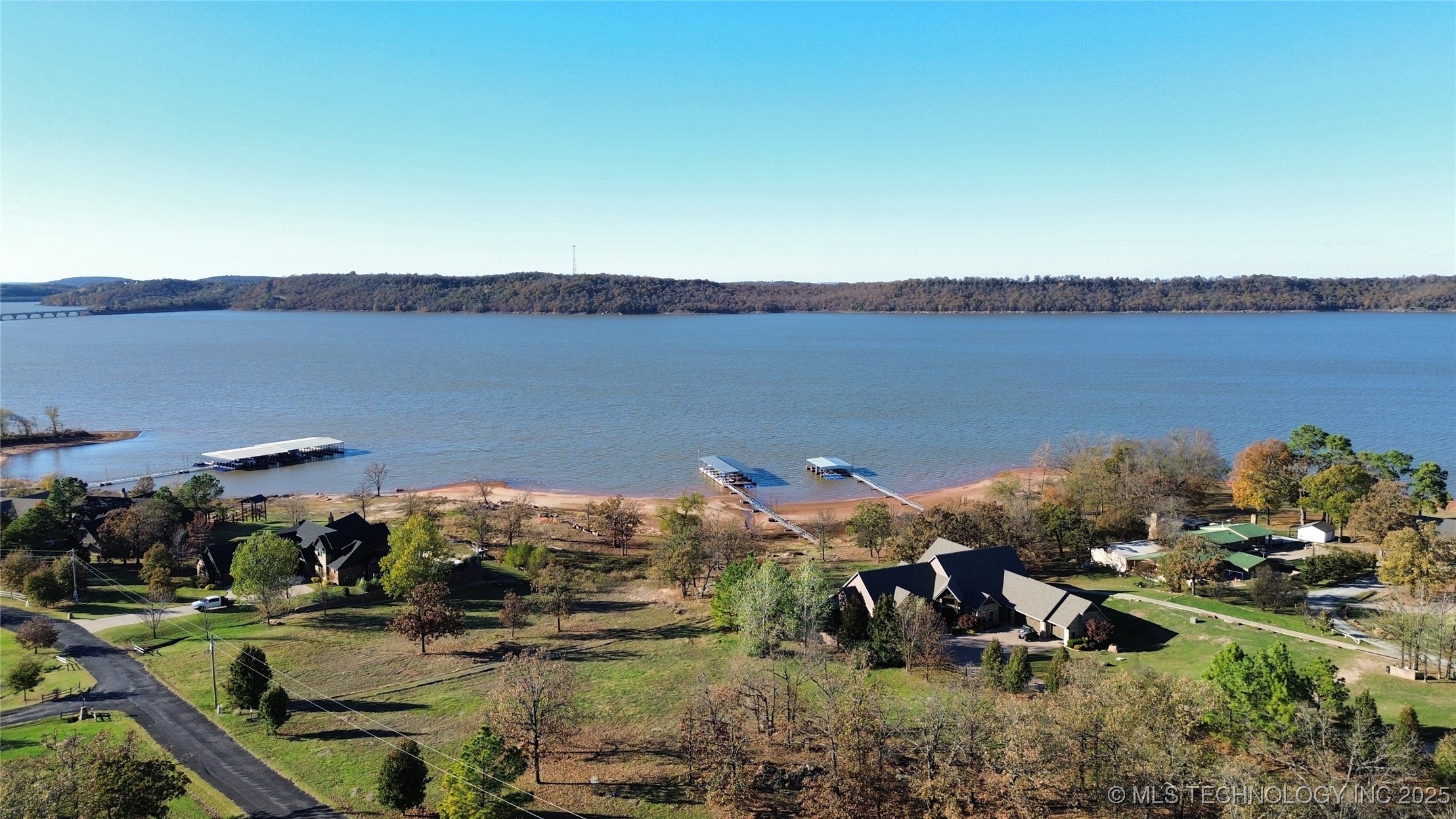 4 Channel Road Eufaula OK 74432