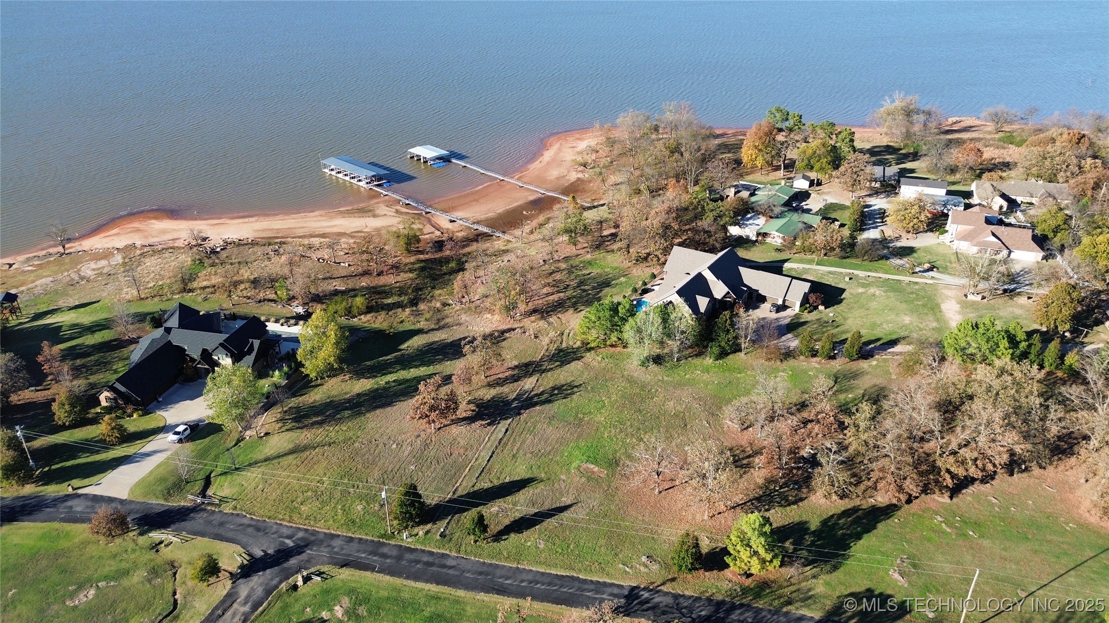 4 Channel Road Eufaula OK 74432