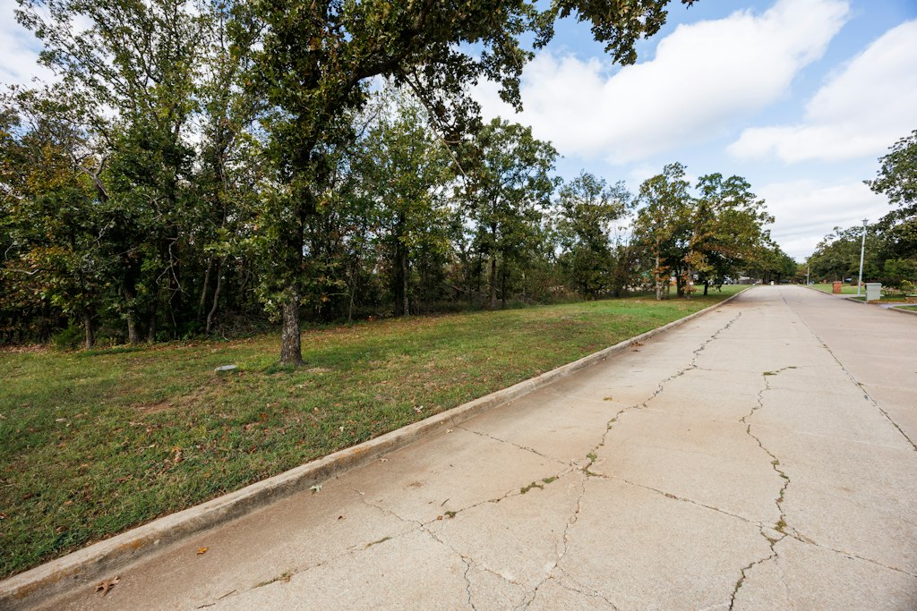 SW Mountain Road Bartlesville OK 74003