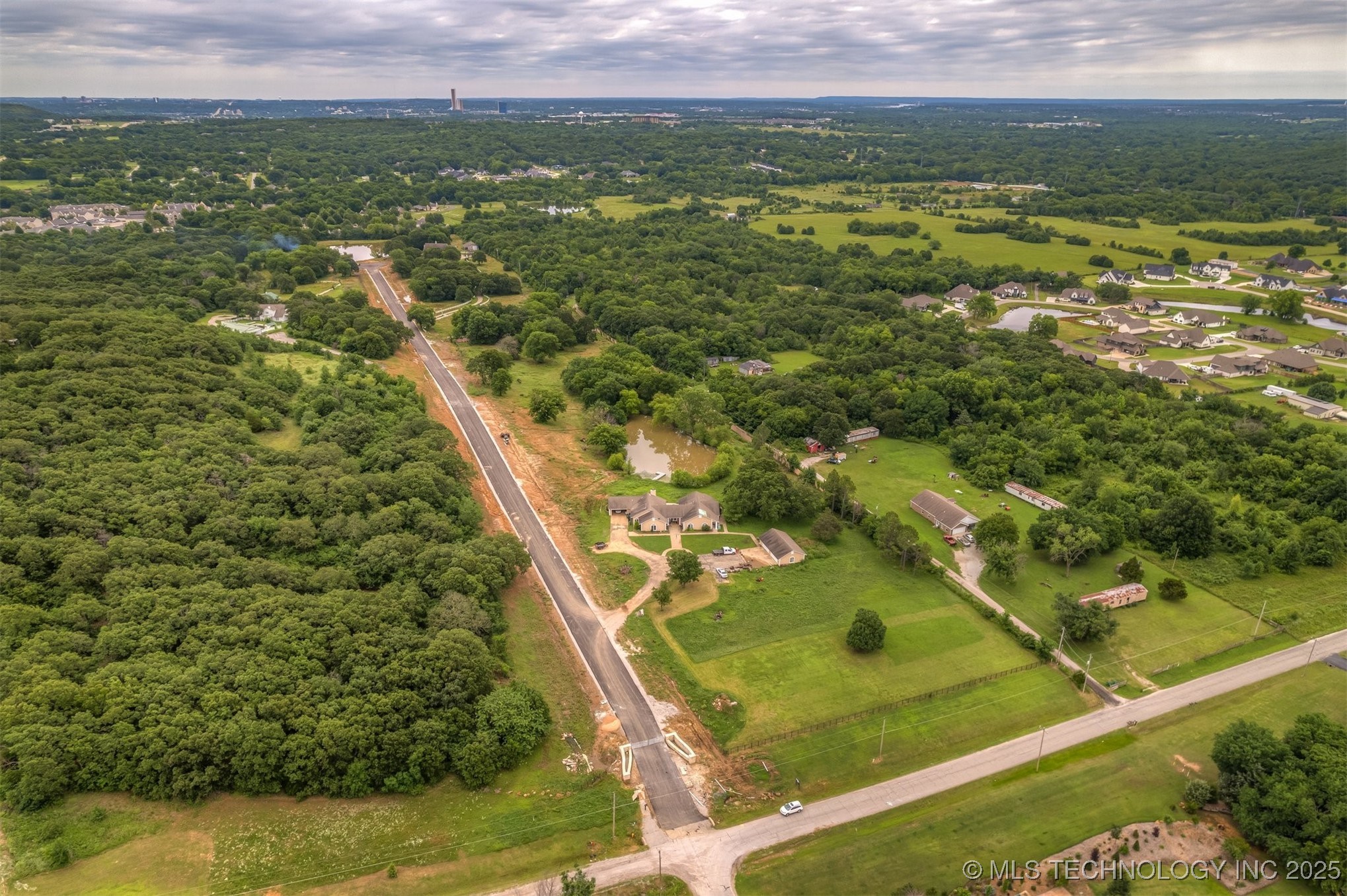 4781 Oak Timber Drive Tulsa OK 74131