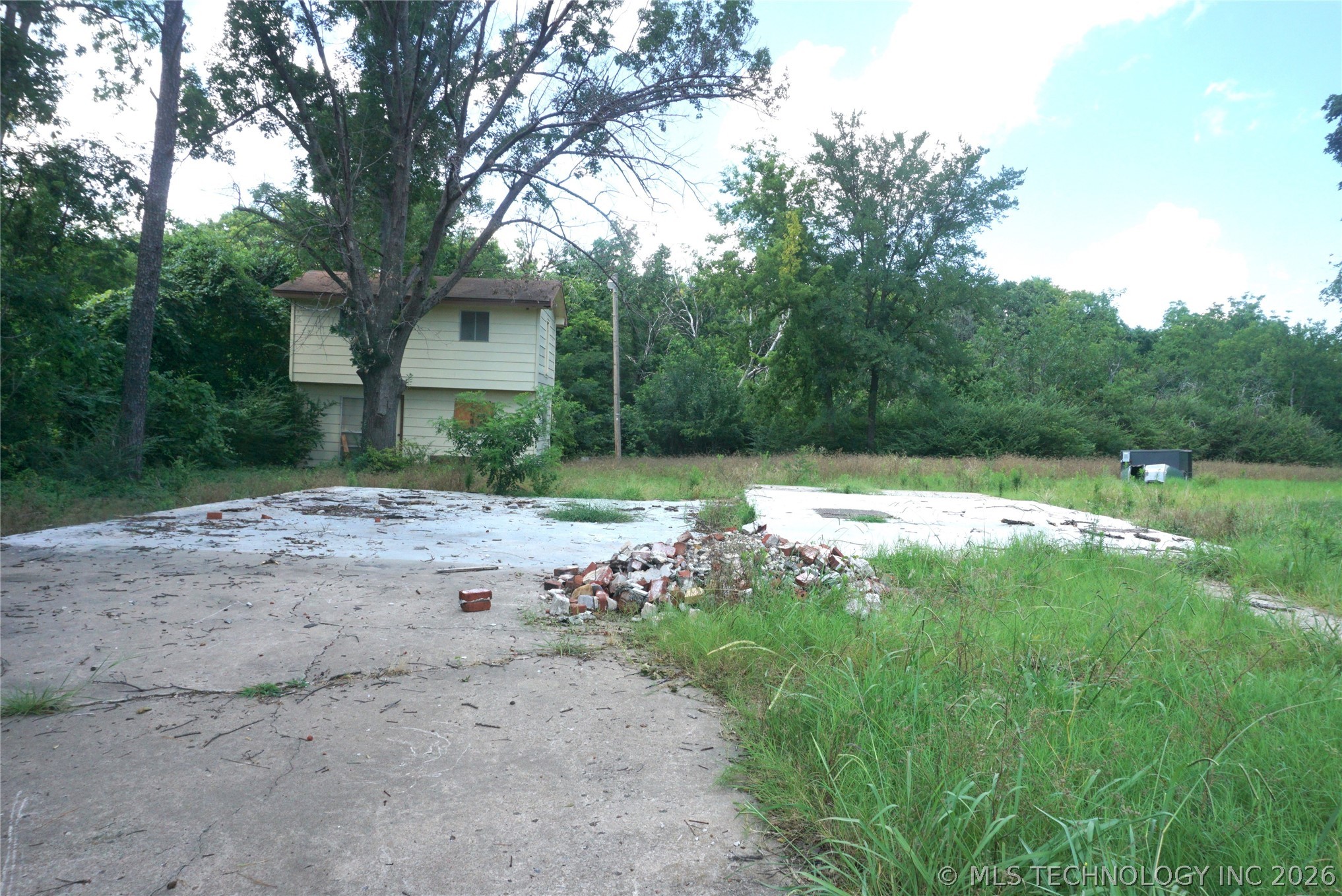 206 E Scott Street Henryetta OK 74437