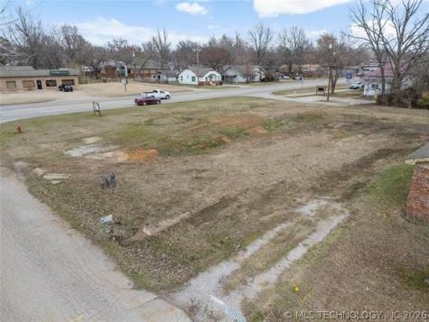 909 S Oklahoma Street Sapulpa OK 74066