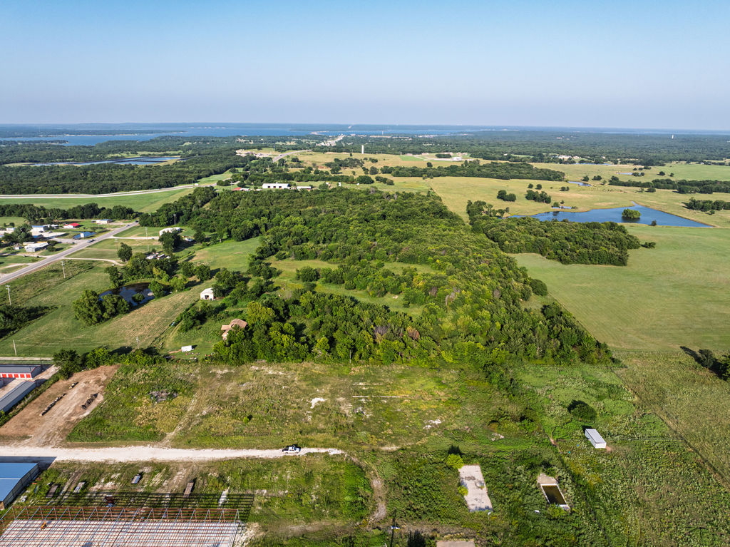 1697 Highway 70 E Kingston OK 73439