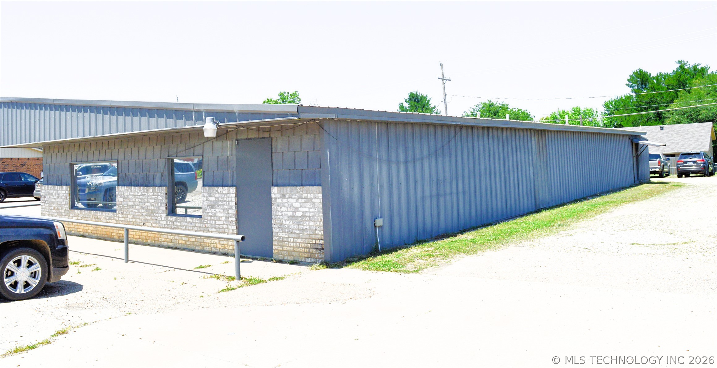 1207 E Jackson Hugo OK 74743