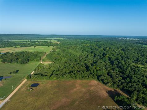 1 E 1020 Road Warner OK 74469