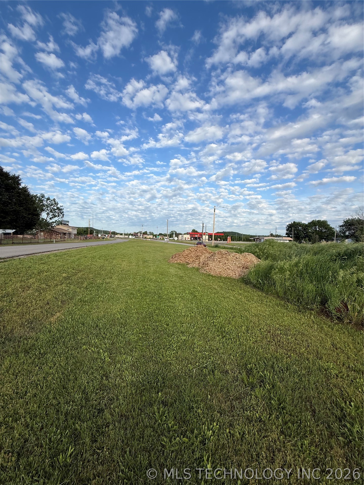 805 Robertson Highway Henryetta OK 74437