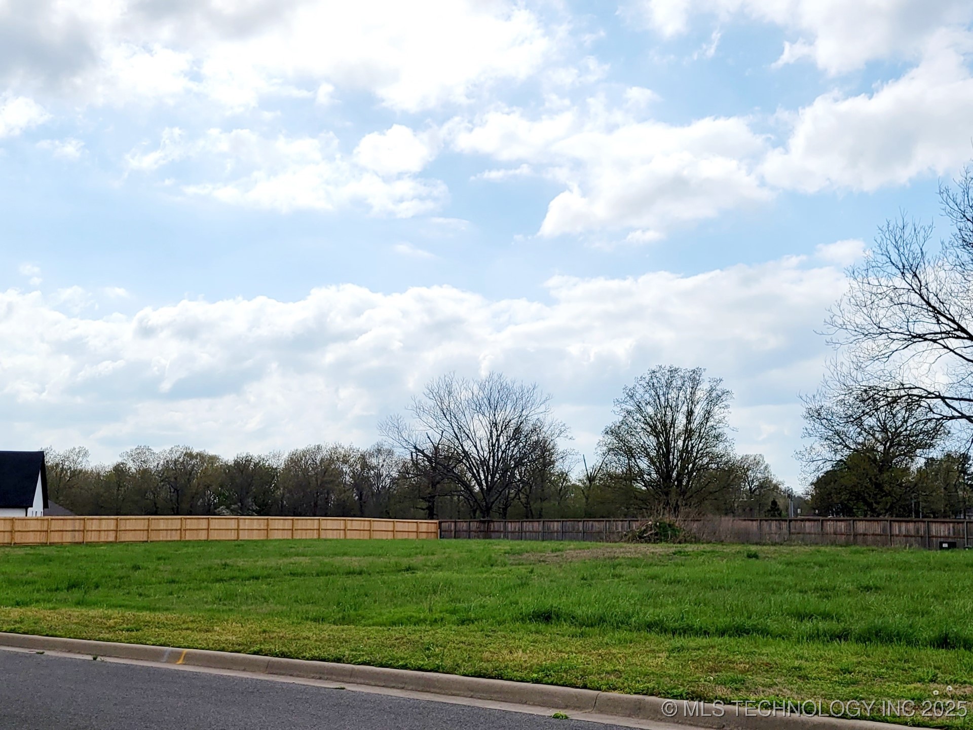 917 Edge Water Boulevard Tahlequah OK 74464