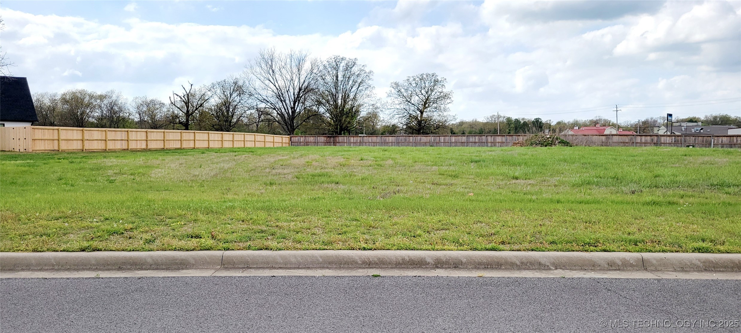 917 Edge Water Boulevard Tahlequah OK 74464