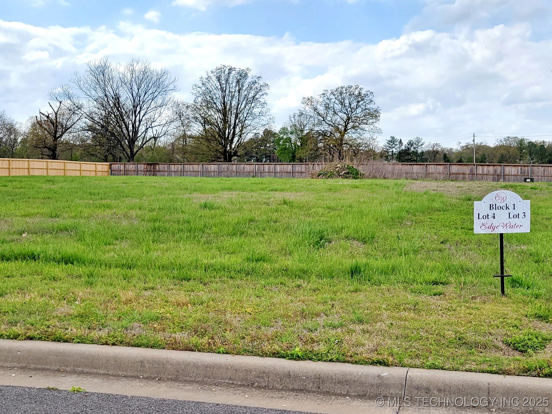 917 Edge Water Boulevard Tahlequah OK 74464