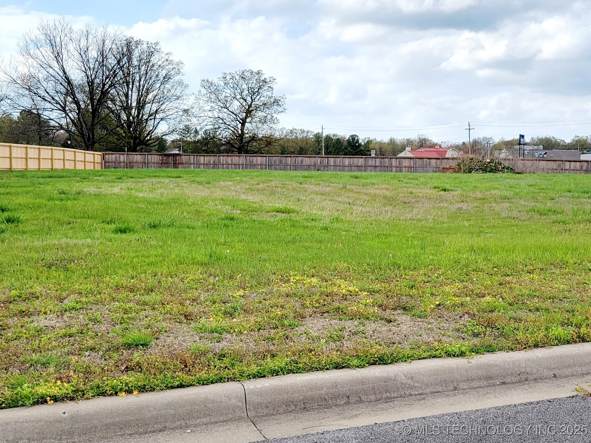 917 Edge Water Boulevard Tahlequah OK 74464