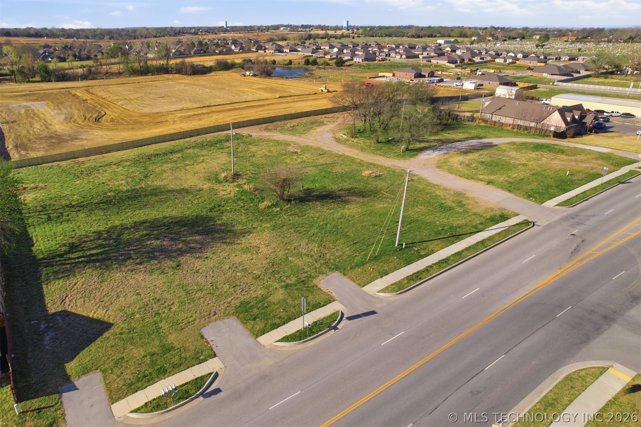 2301 W Broadway Street Collinsville OK 74021
