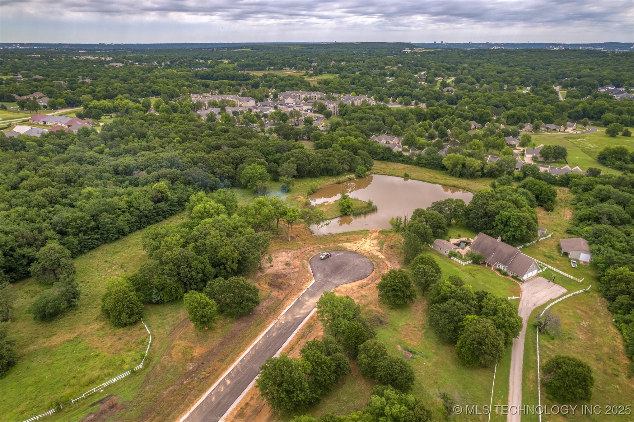 3881 Oak Timber Drive Tulsa OK 74131
