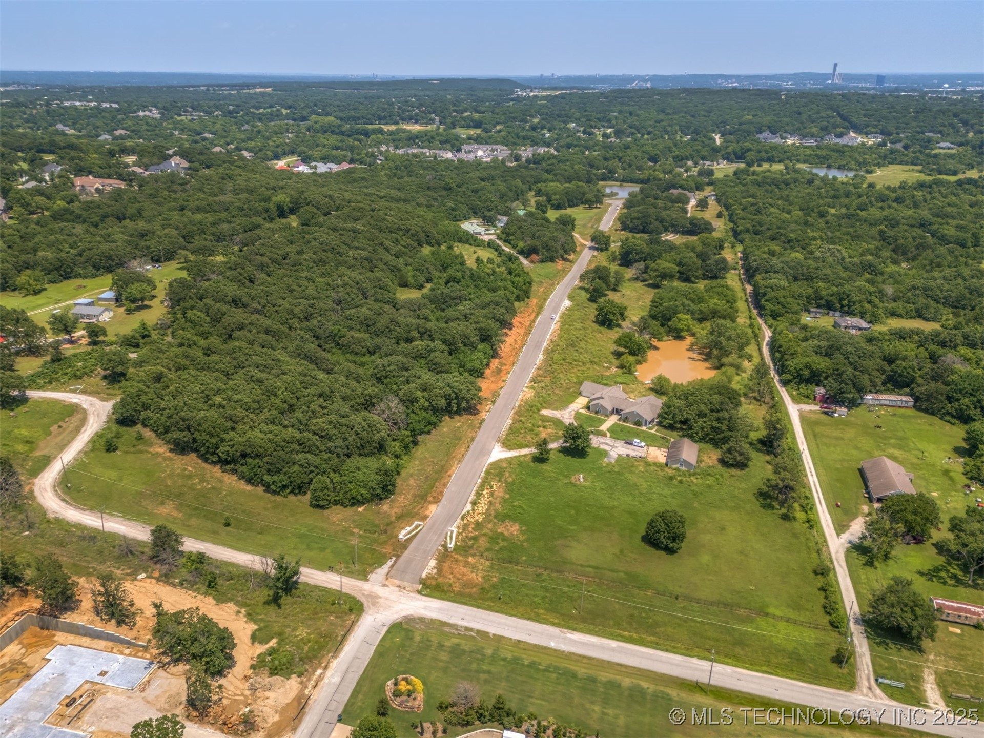 3881 Oak Timber Drive Tulsa OK 74131
