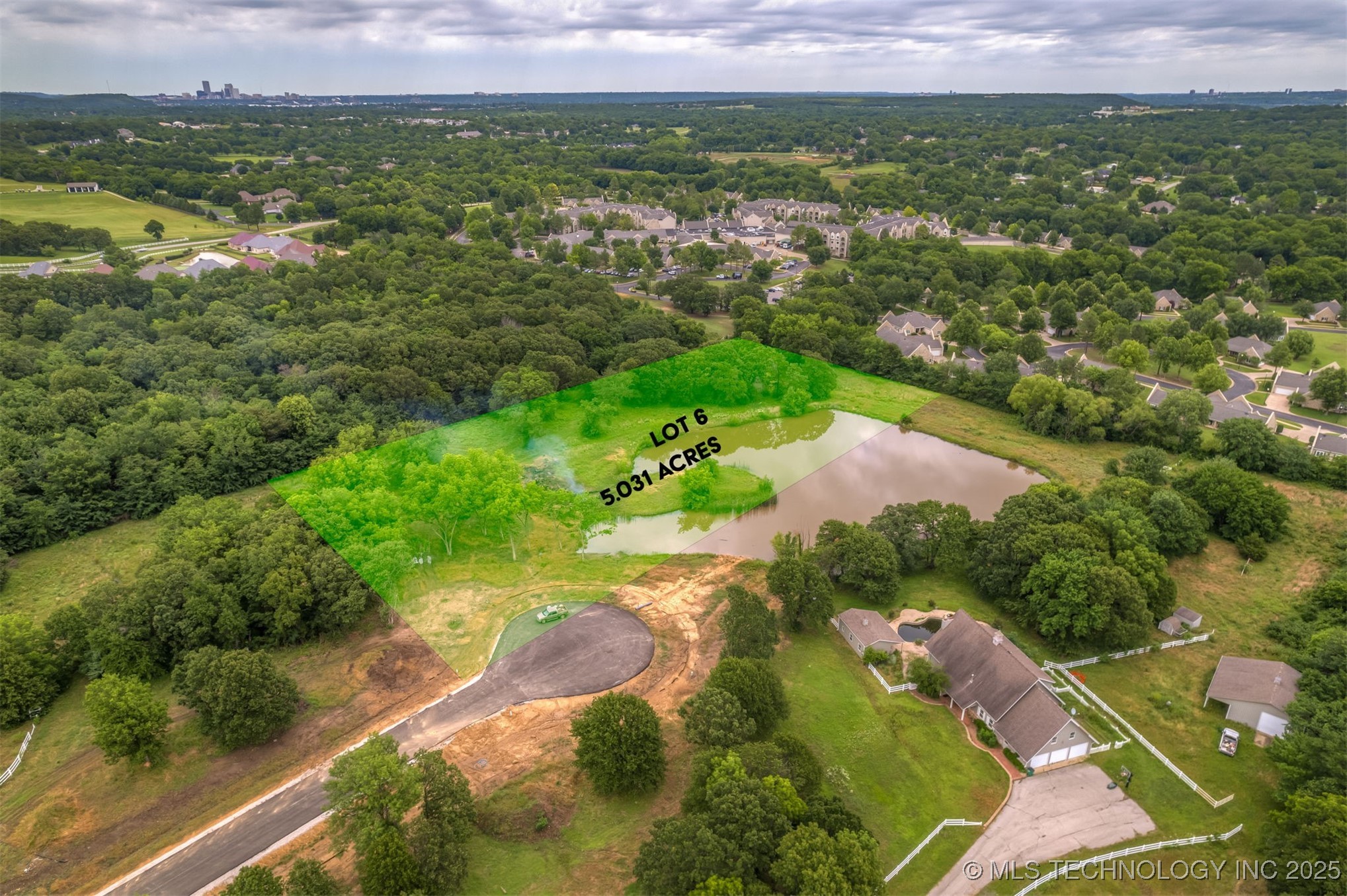 3881 Oak Timber Drive Tulsa OK 74131