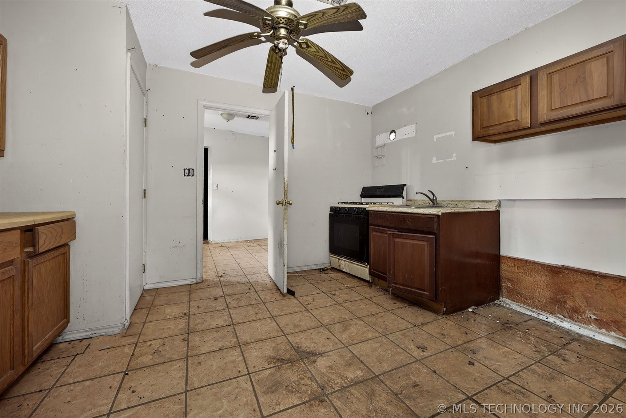 105 S 194th Street W Council Hill OK 74428