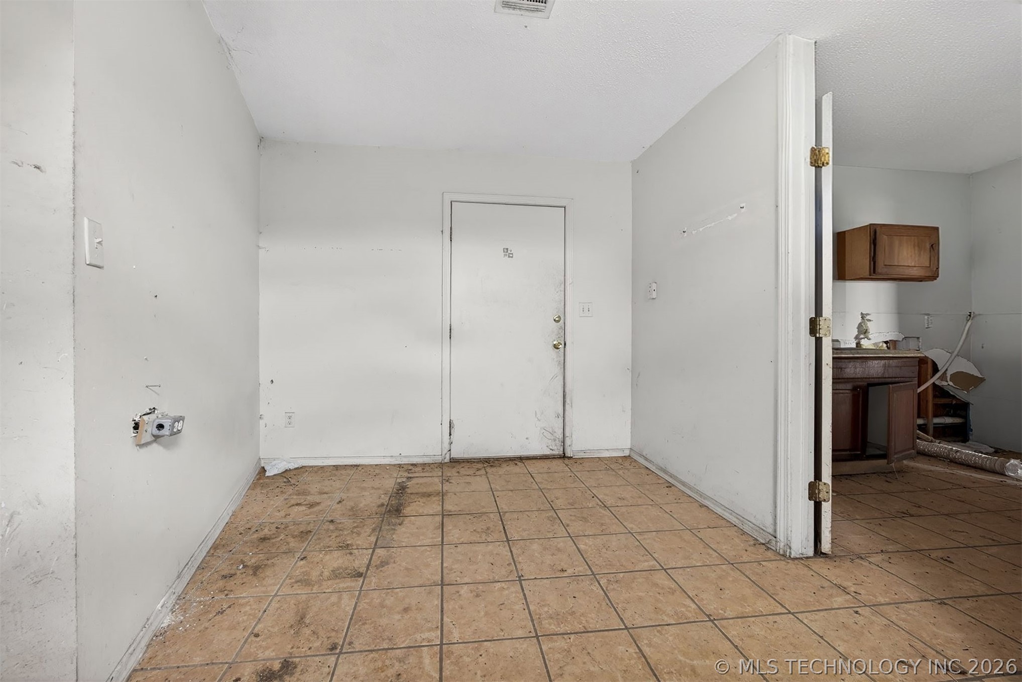 105 S 194th Street W Council Hill OK 74428