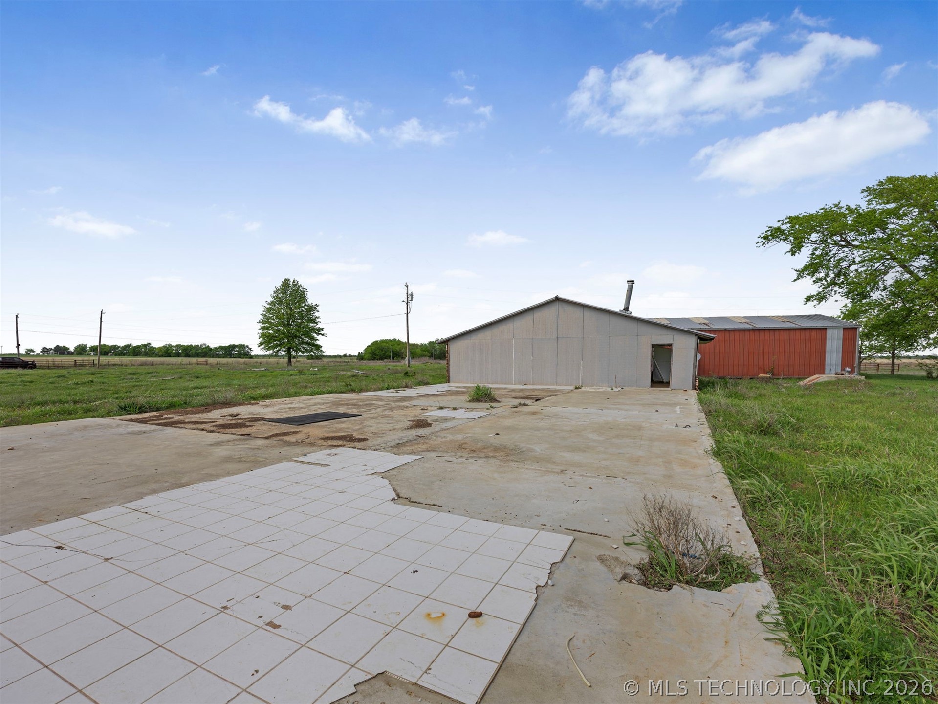 105 S 194th Street W Council Hill OK 74428