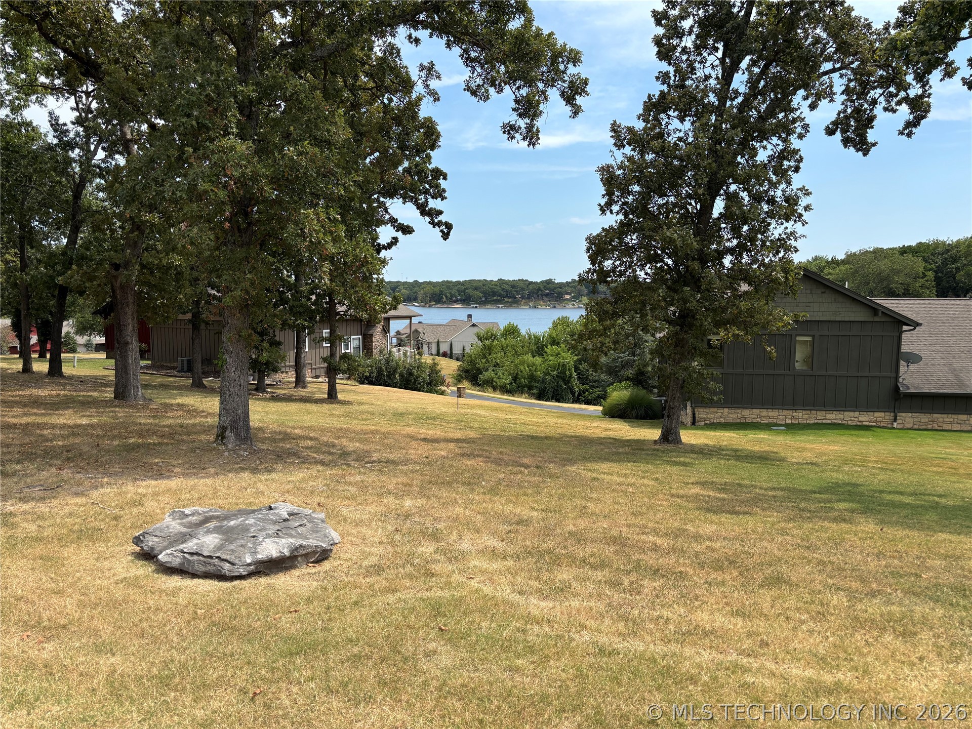 Upper Waterfall Drive Grove OK 74344