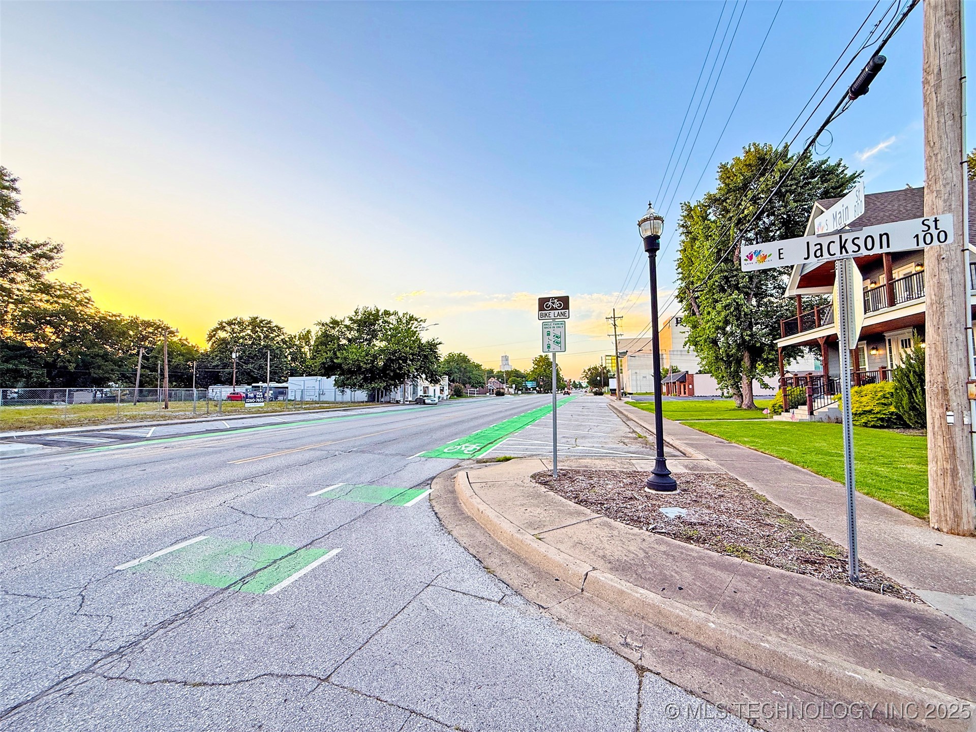 905 S Main Street Broken Arrow OK 74012