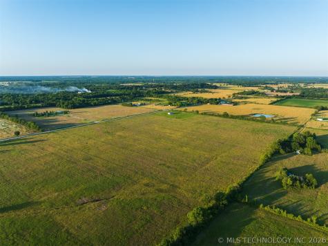 02 Old Highway 10 Miami OK 74354