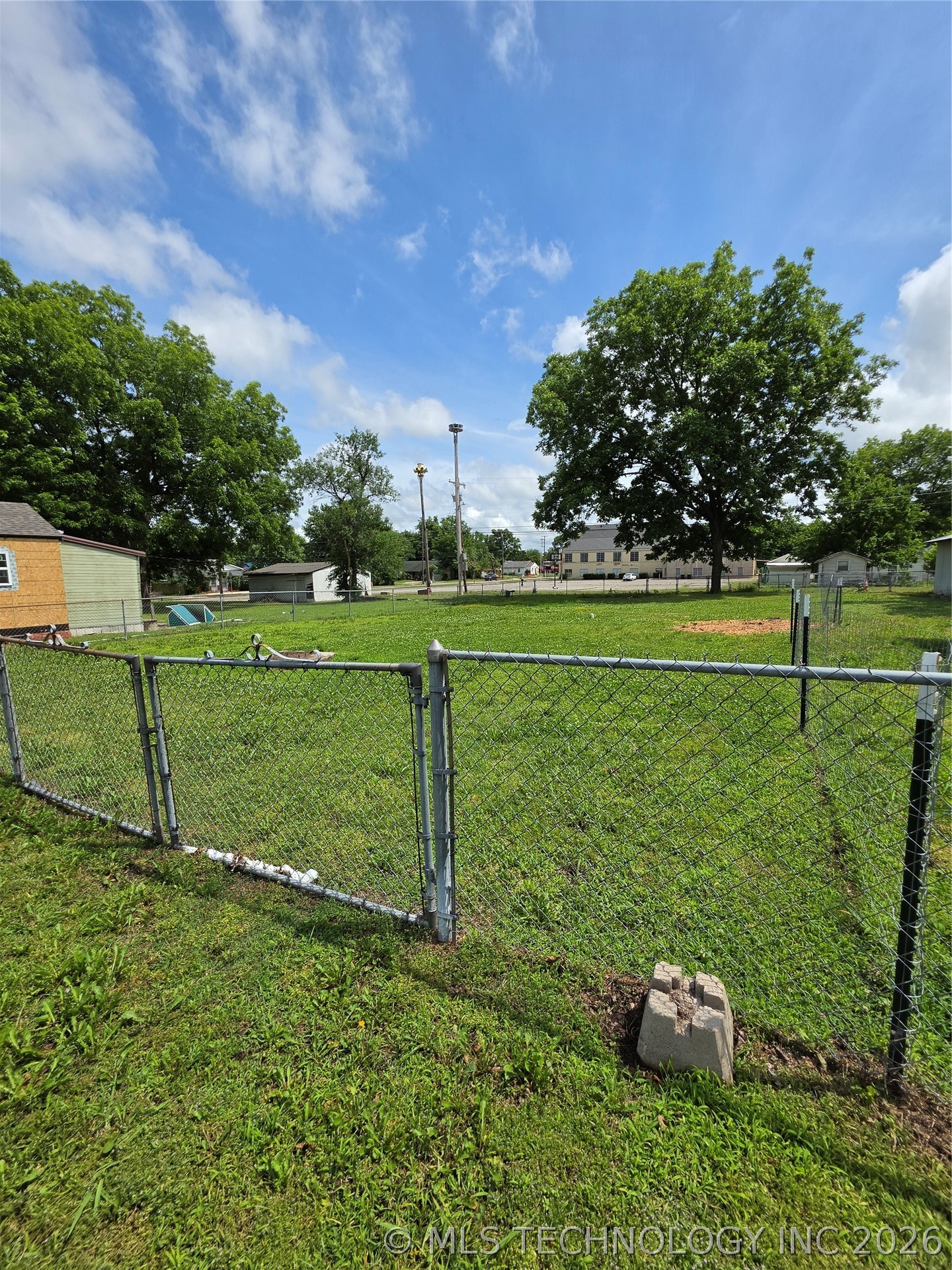 607 W 5th Street Ada OK 74820
