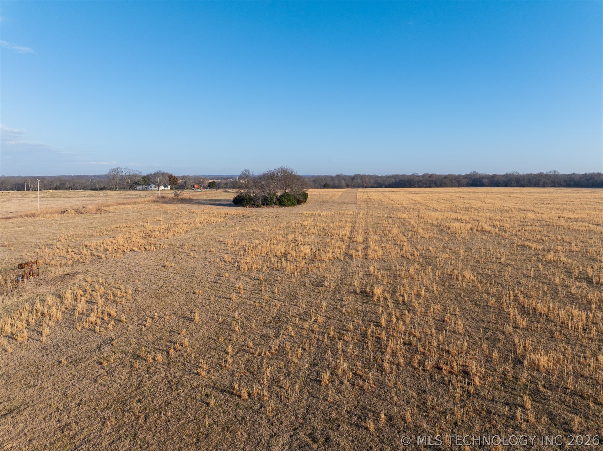 3 N 320 Road Morris OK 74445