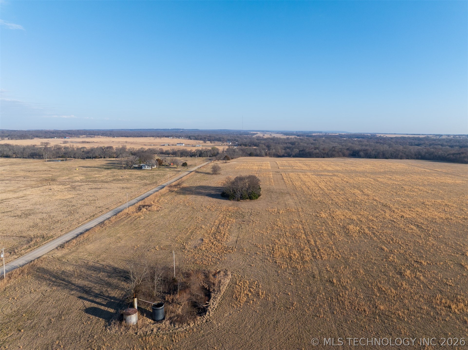 3 N 320 Road Morris OK 74445