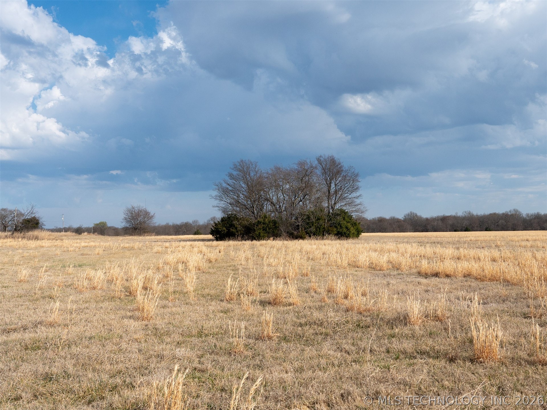 3 N 320 Road Morris OK 74445