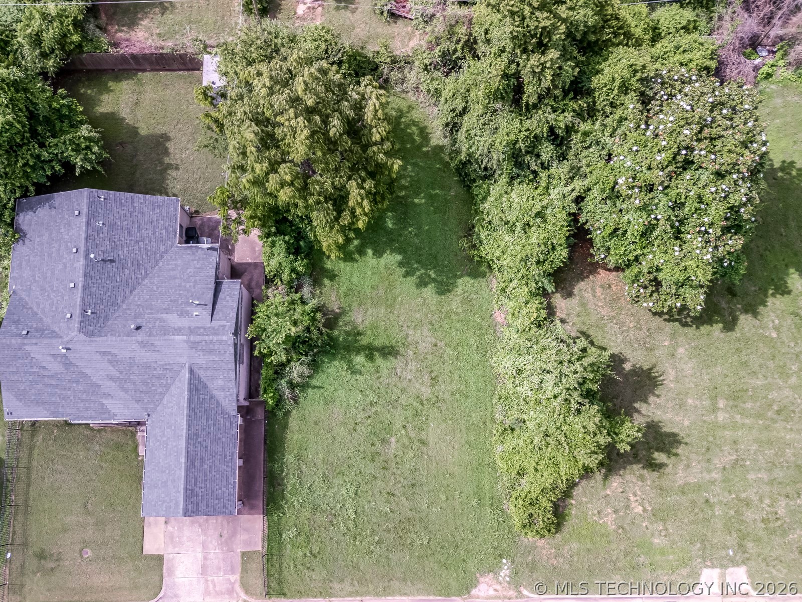 2042 E Young Place Tulsa OK 74110