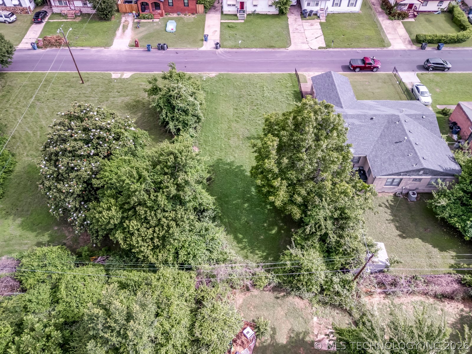2042 E Young Place Tulsa OK 74110