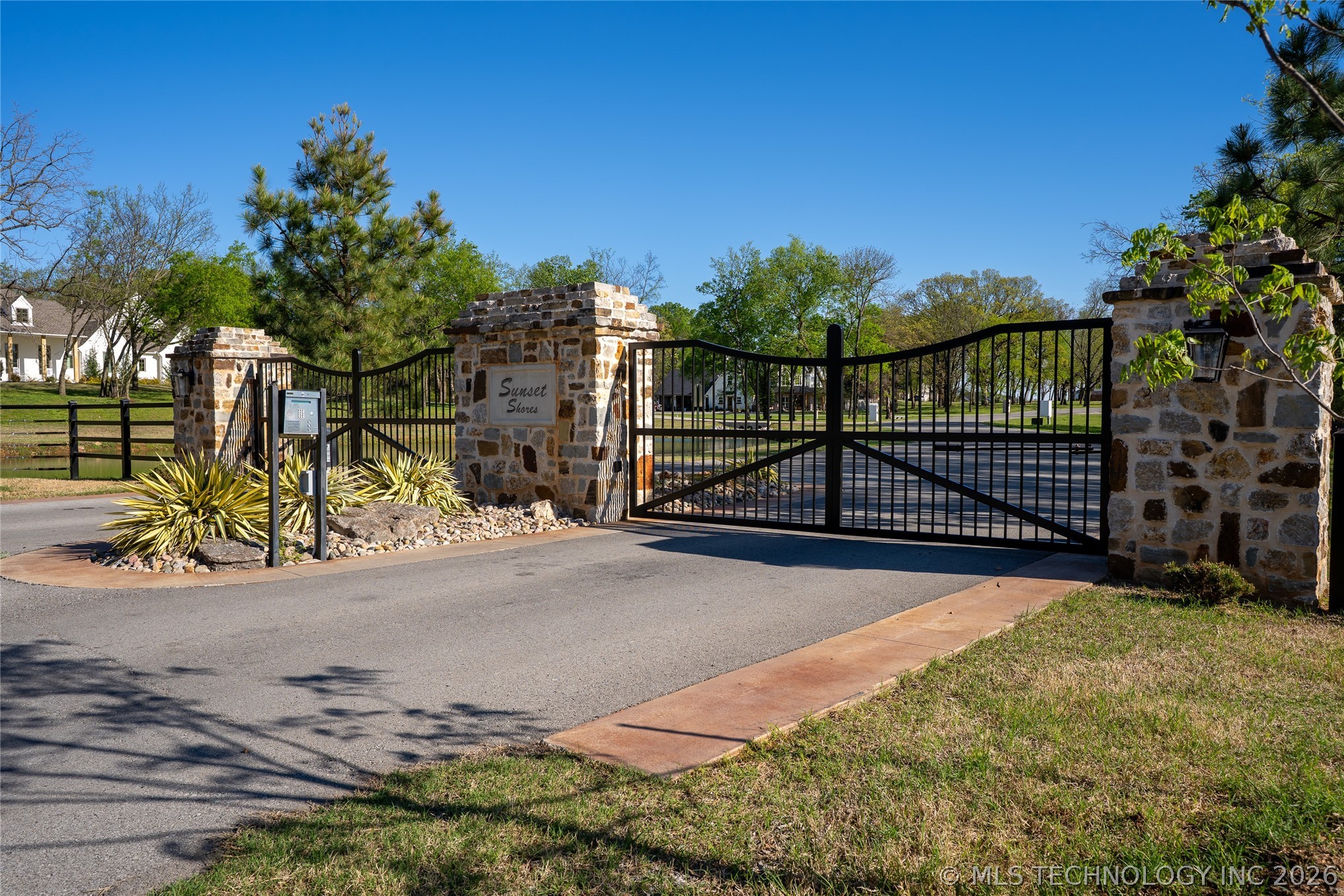 3870 E 482 Lane Pryor OK 74361