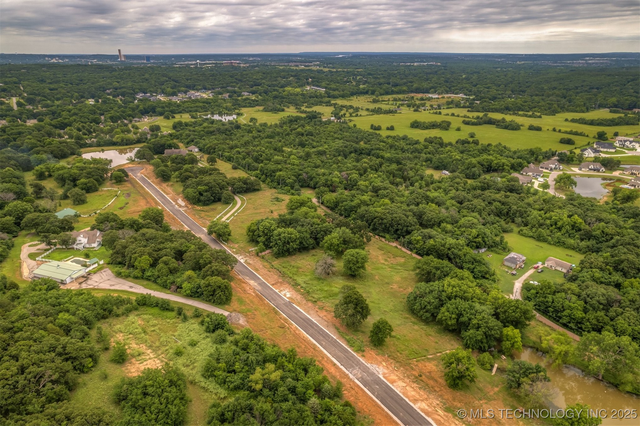 4663 Oak Timber Drive Tulsa OK 74131
