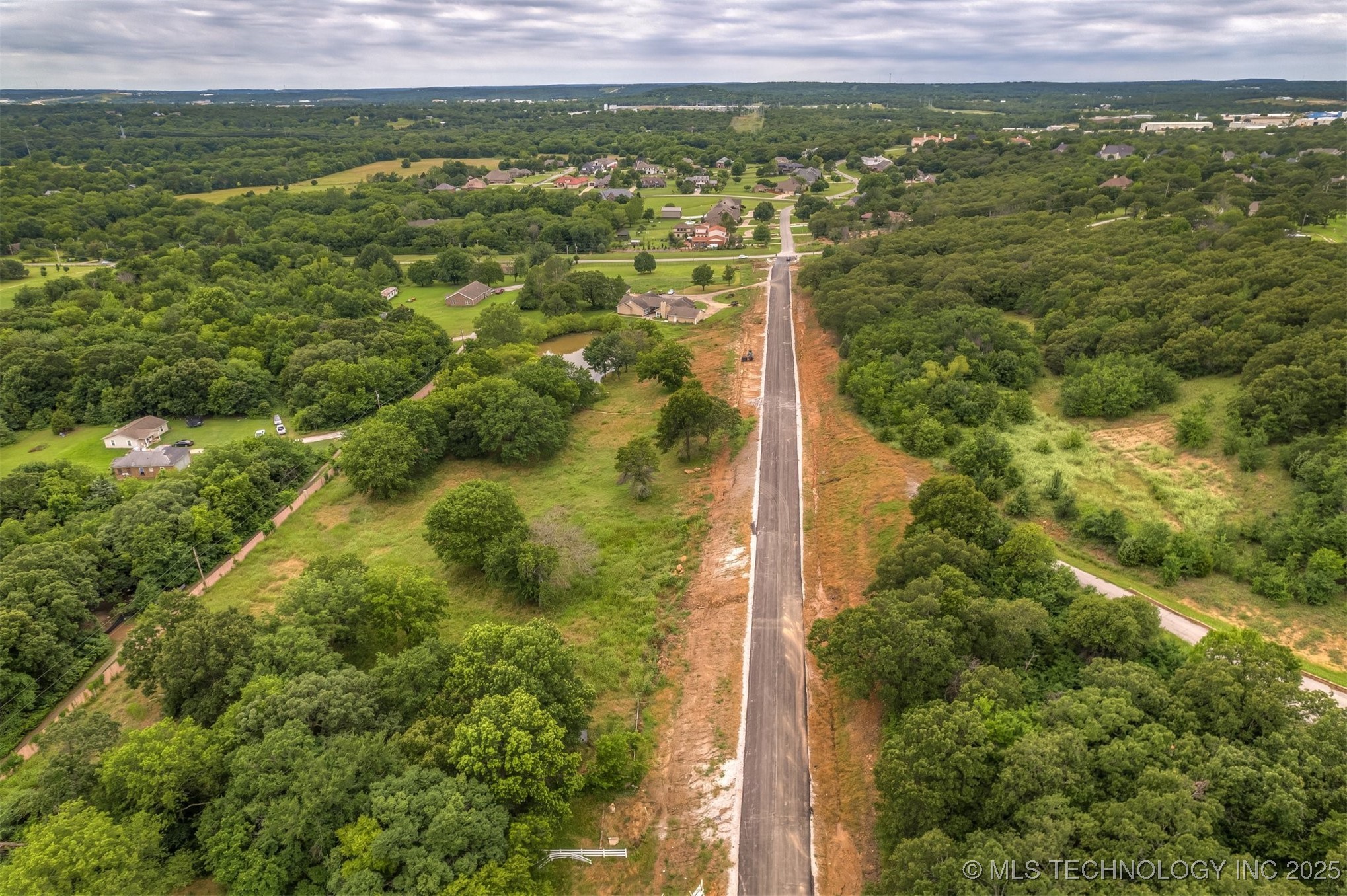 4663 Oak Timber Drive Tulsa OK 74131