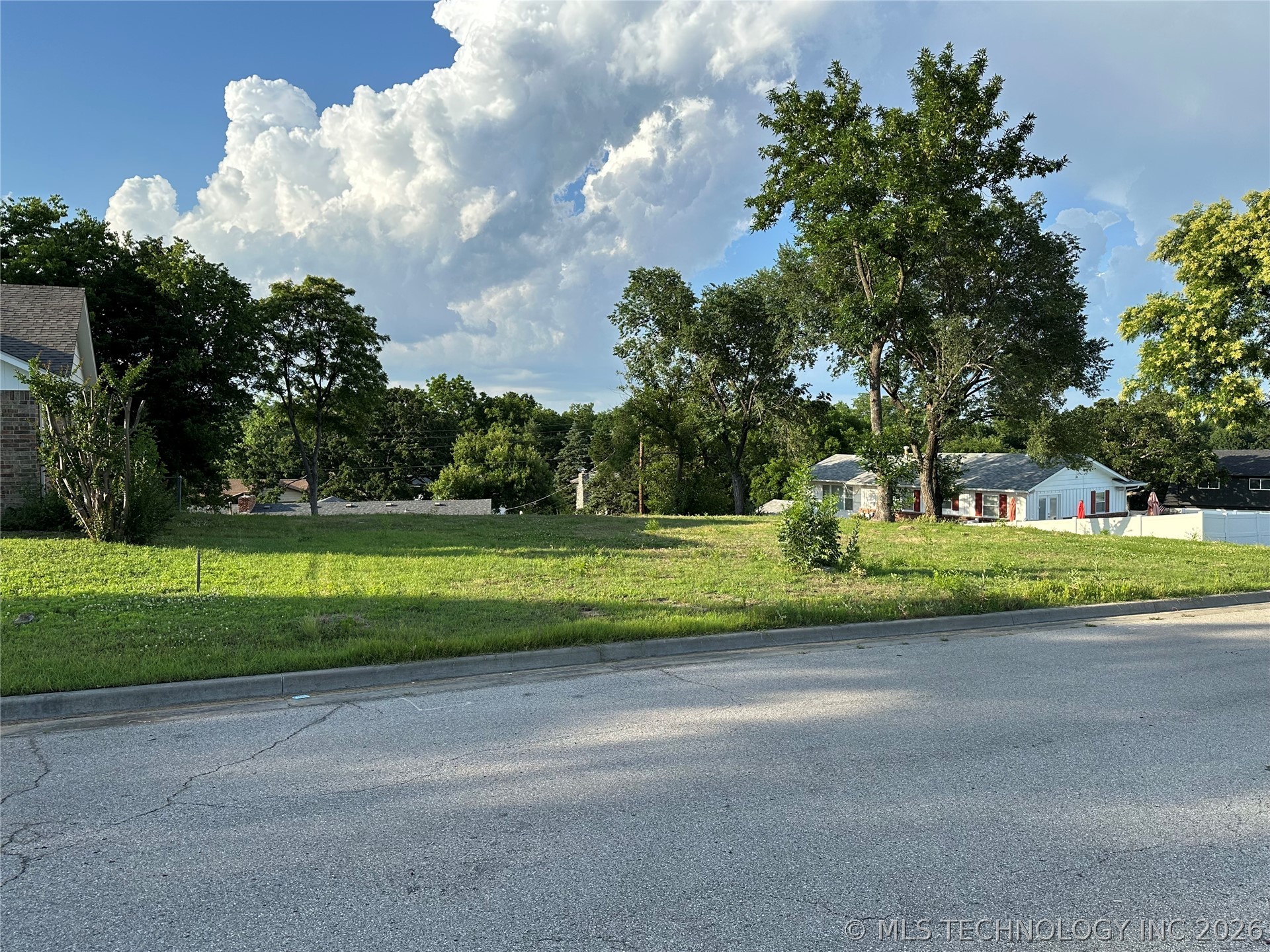 2421 W 45th Court Tulsa OK 74107