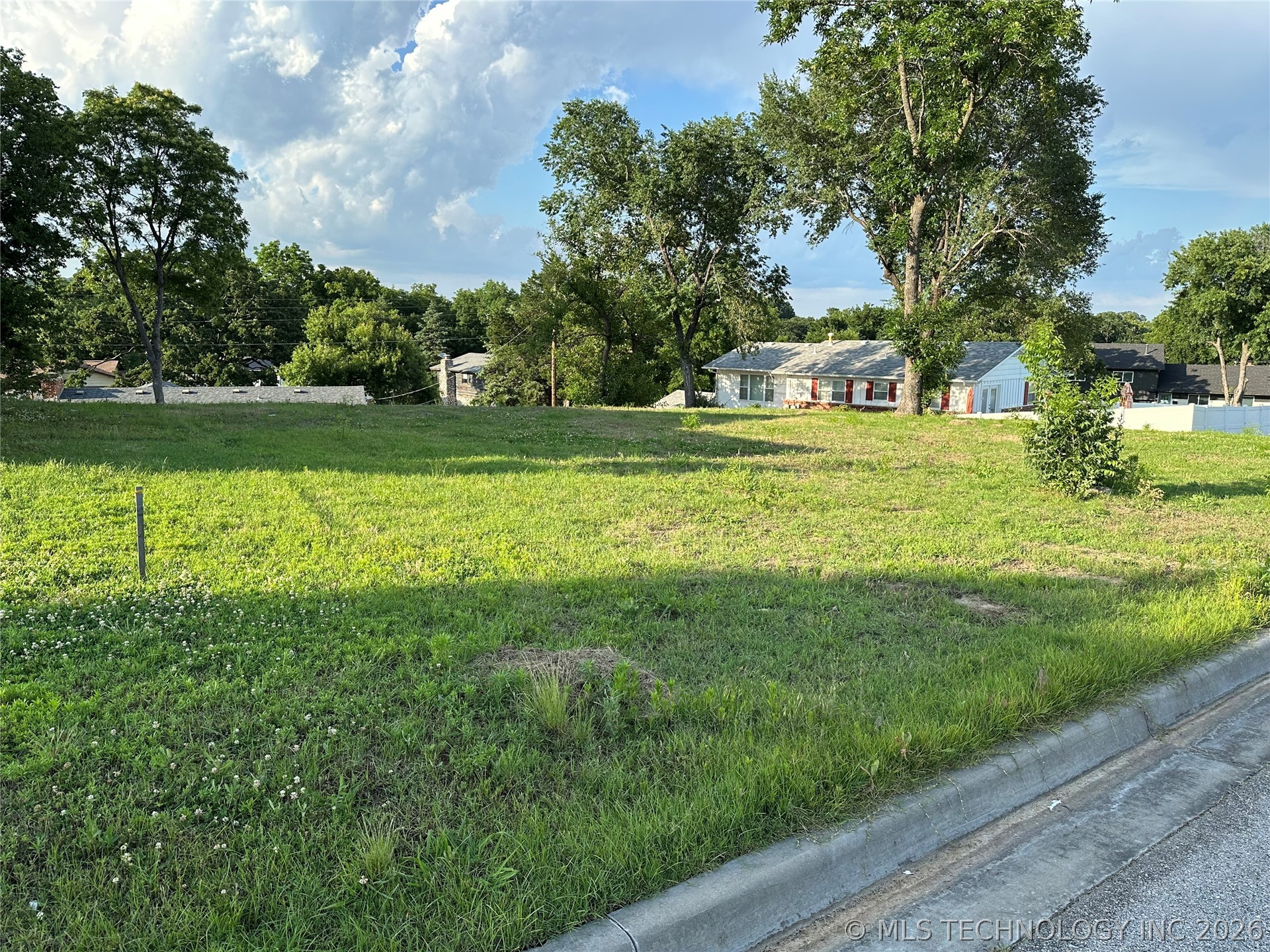2421 W 45th Court Tulsa OK 74107