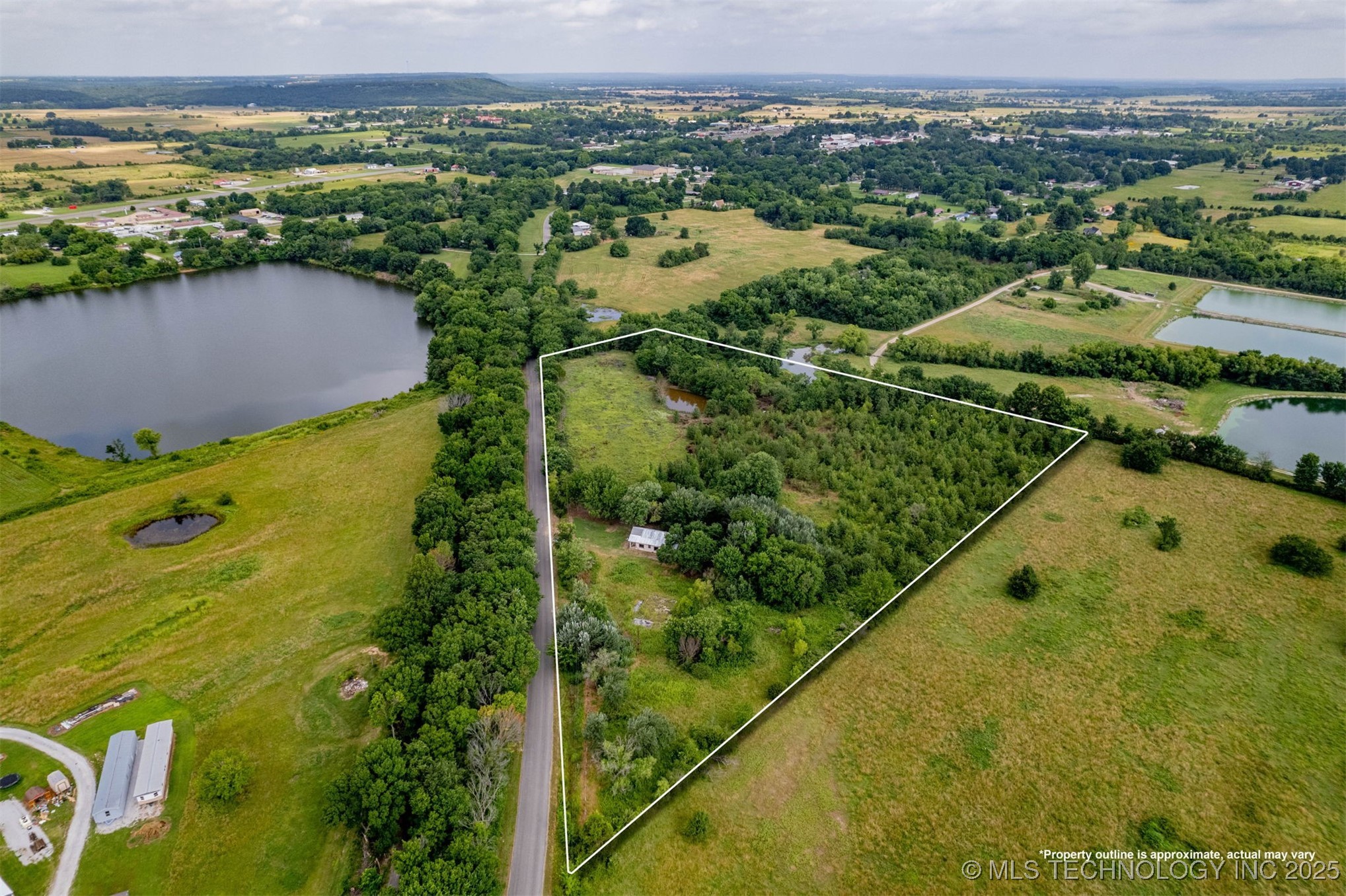 19202 S Old Highway 2 Warner OK 74469
