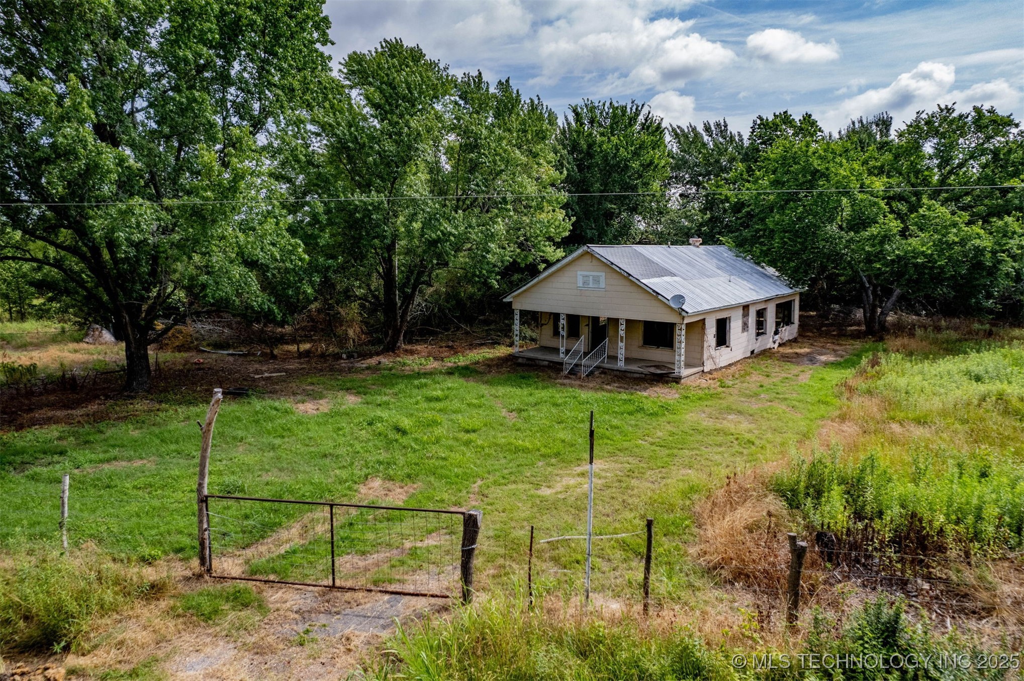 19202 S Old Highway 2 Warner OK 74469