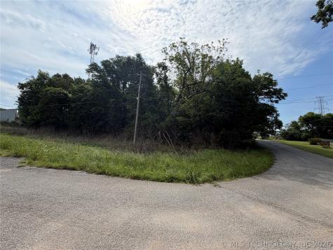 Maple Road Langley OK 74350