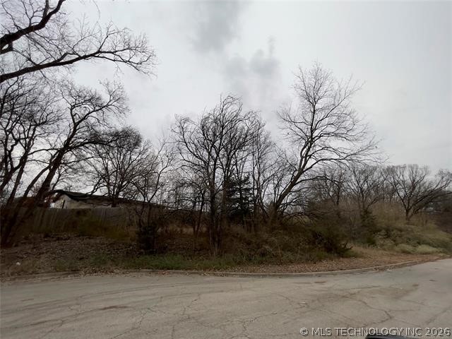 SE Ravenwood Court Bartlesville OK 74006