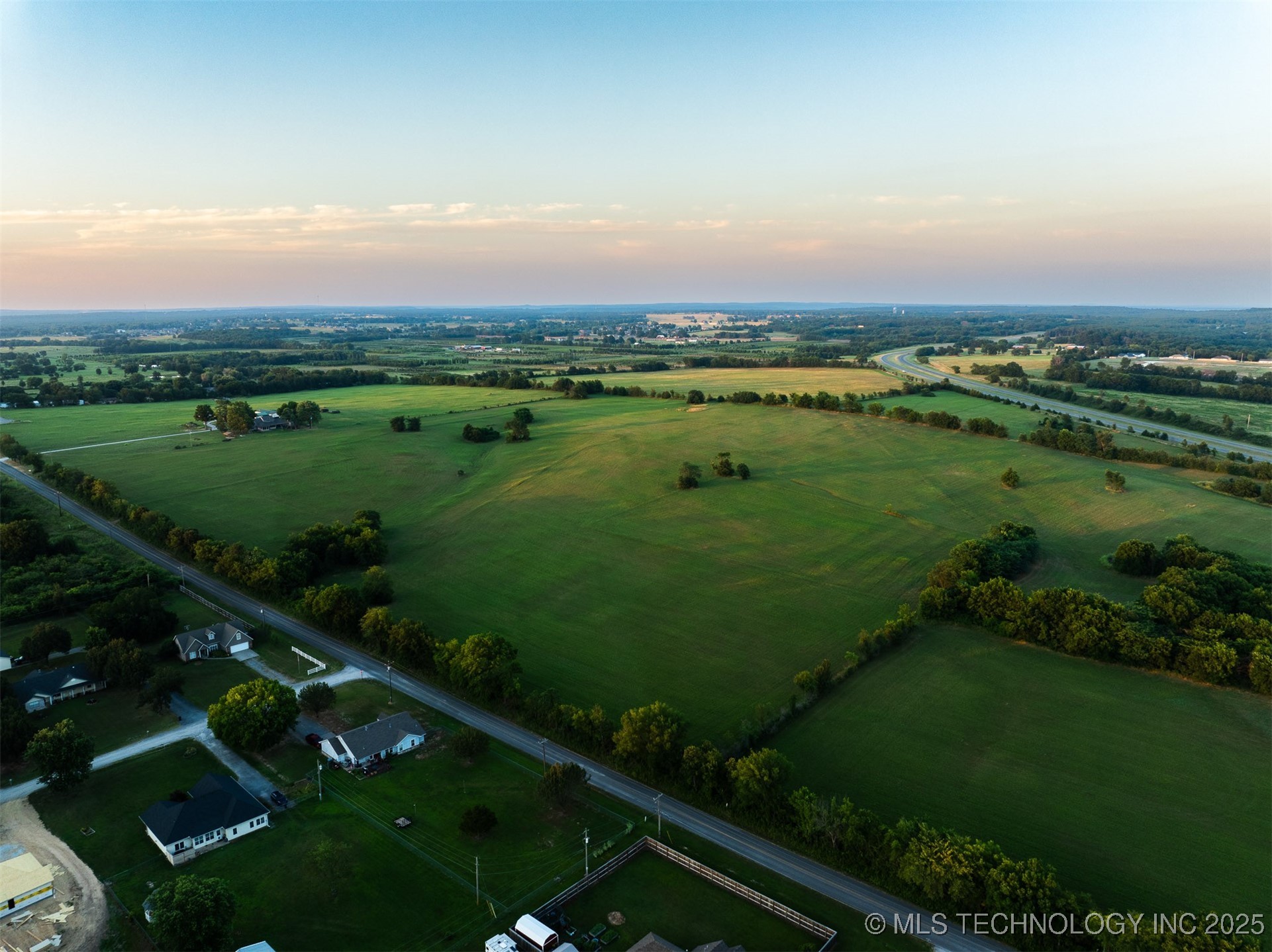 17022 W Grandview Road Tahlequah OK 74464