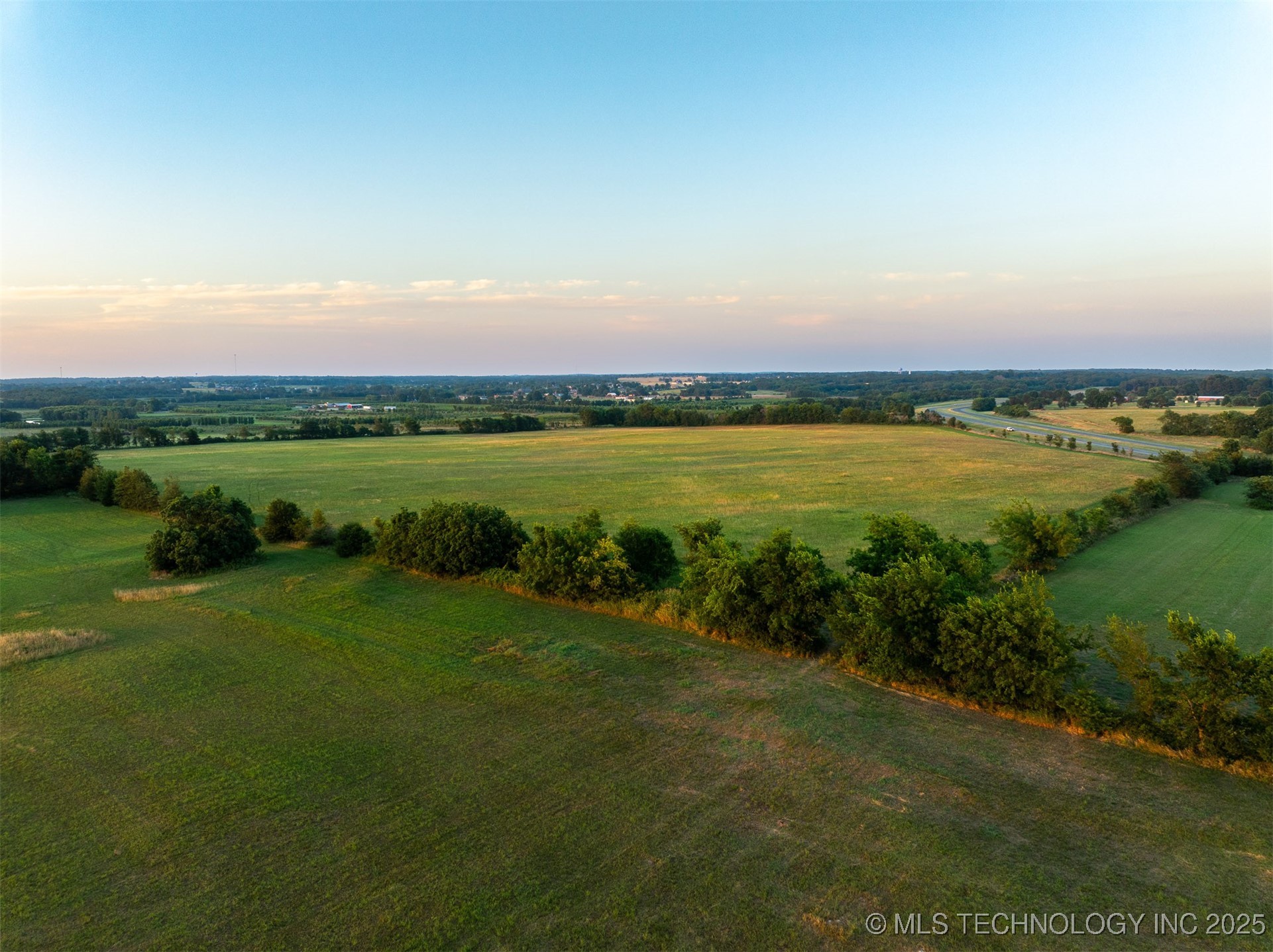 17022 W Grandview Road Tahlequah OK 74464