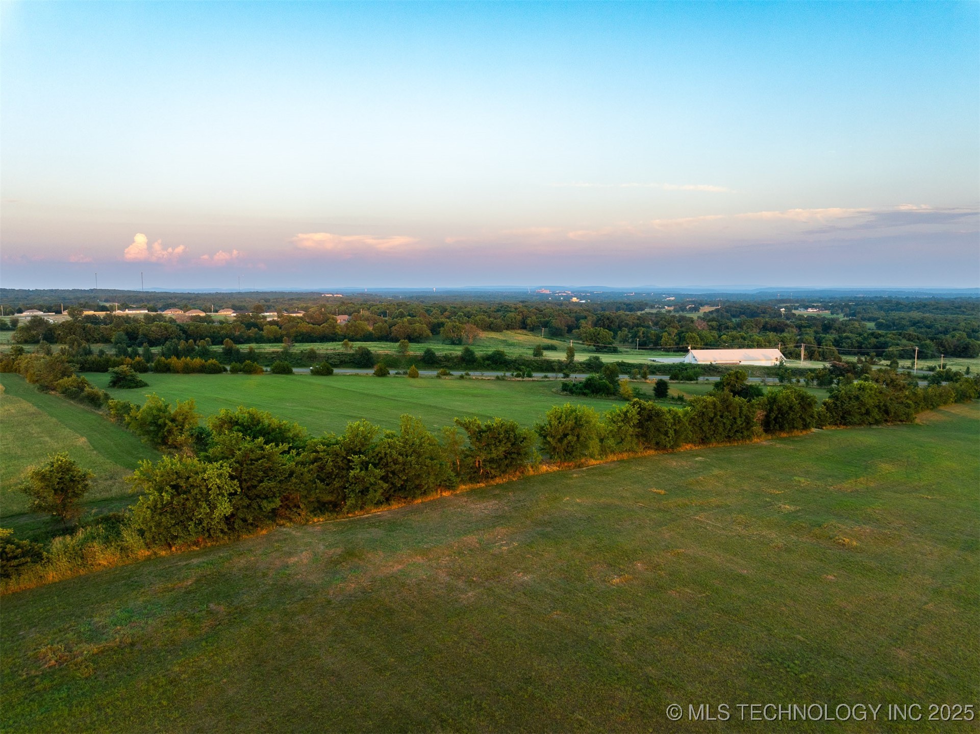 17022 W Grandview Road Tahlequah OK 74464