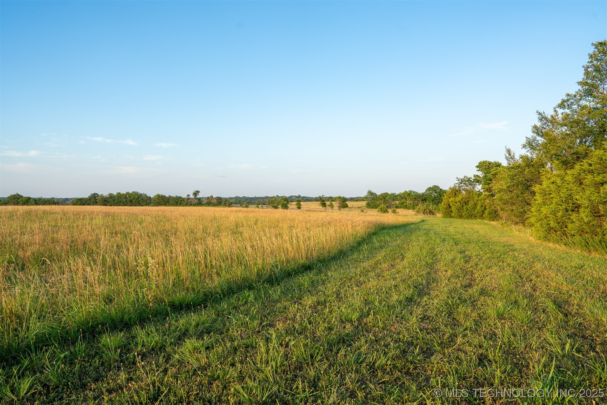 17022 W Grandview Road Tahlequah OK 74464