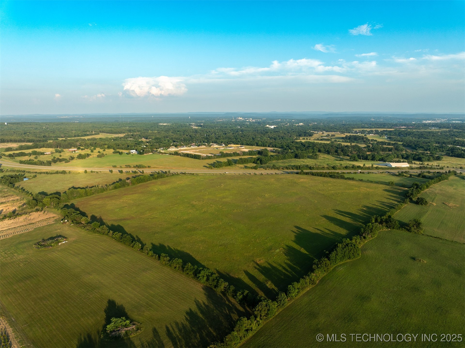 17022 W Grandview Road Tahlequah OK 74464